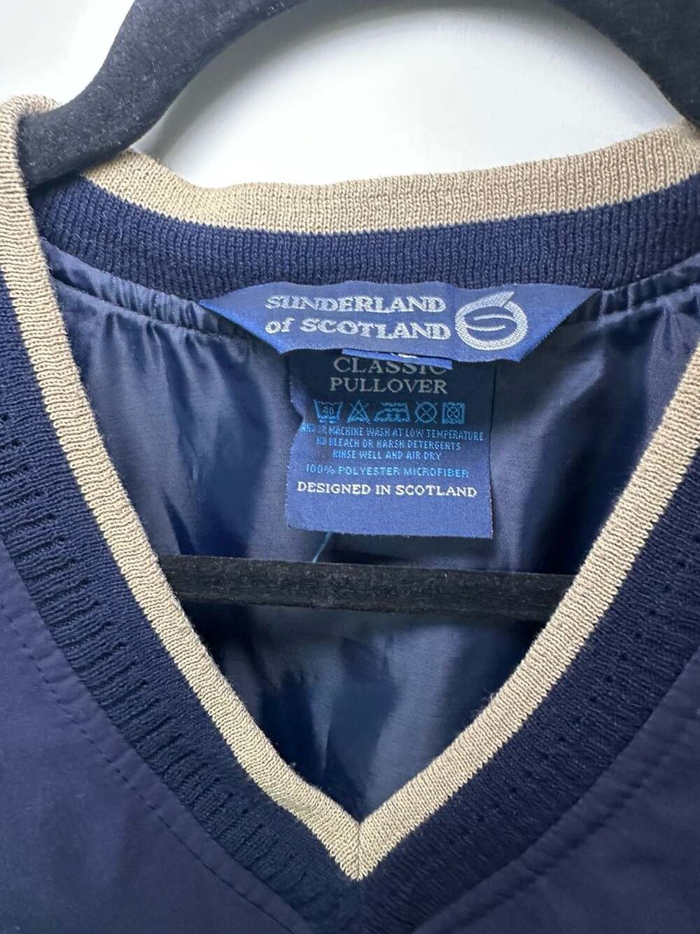 Sunderland of Scotland Classic Pullover V-Neck Golf Vest Navy Blue - Picture 2 of 6